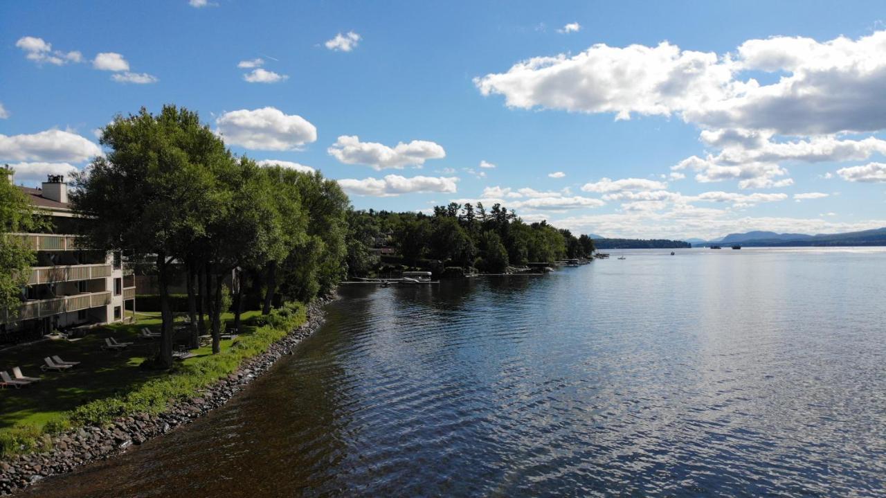 Location Tourisme Estrie - Oberge Du Village Magog Exterior foto